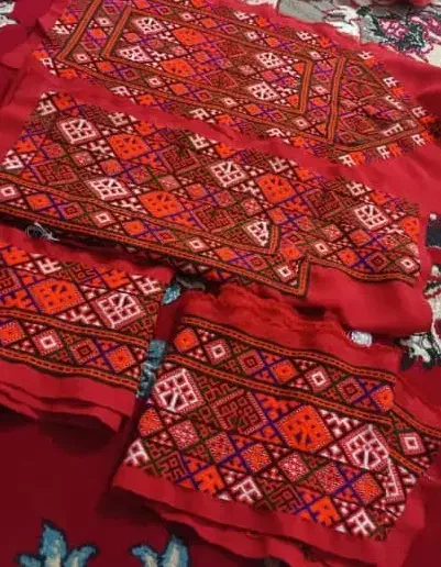 زیح آستین سنتی و طاووسی|لباس|نیک شهر, |دیوار