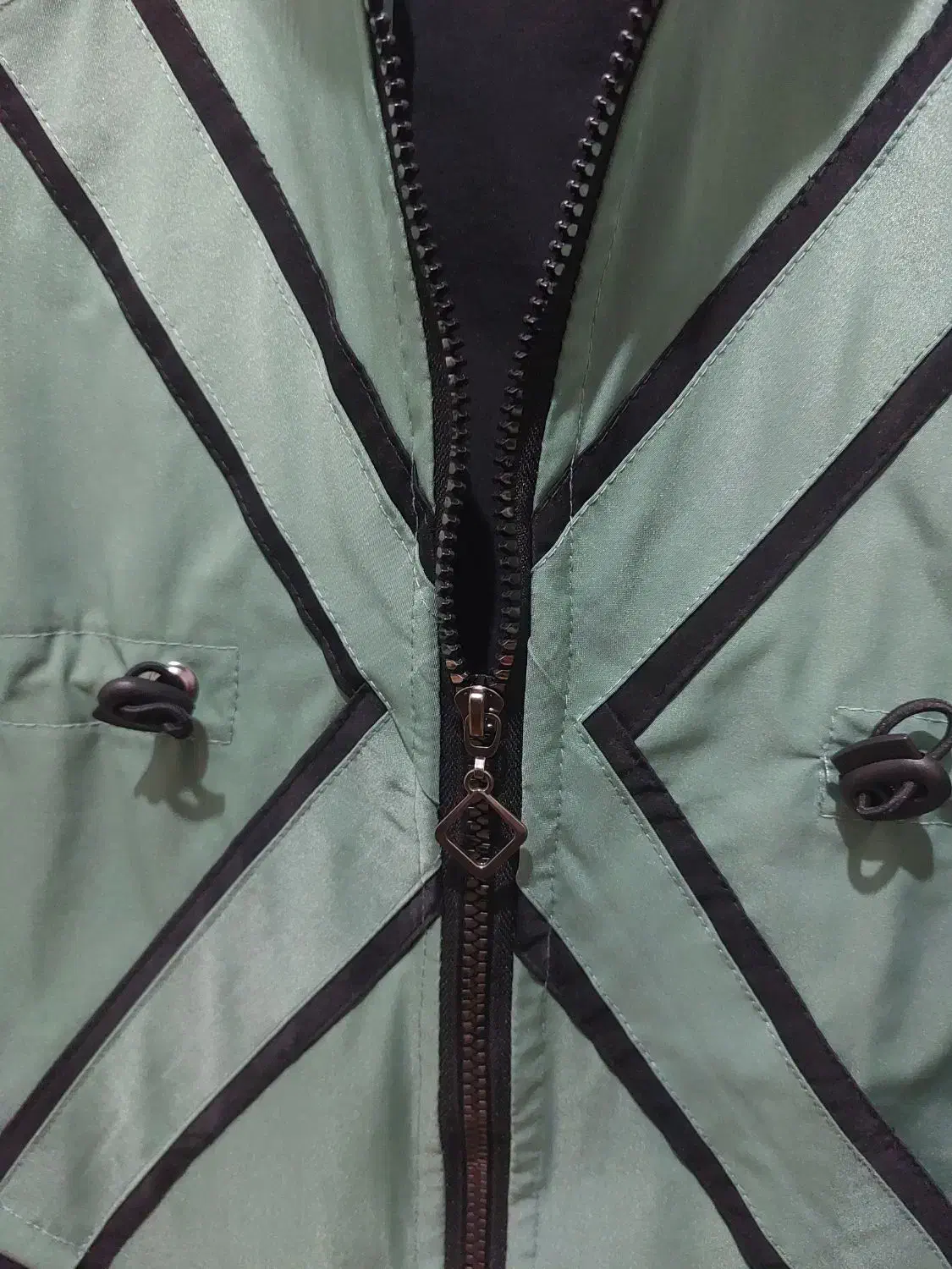 مانتو شلوار|لباس|رشت, پیرسرا|دیوار