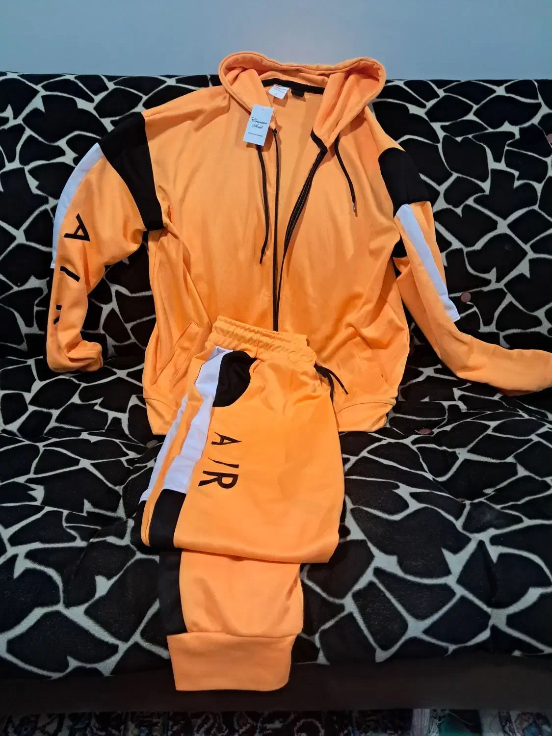 ست ورزشی|لباس|اسفراین, |دیوار