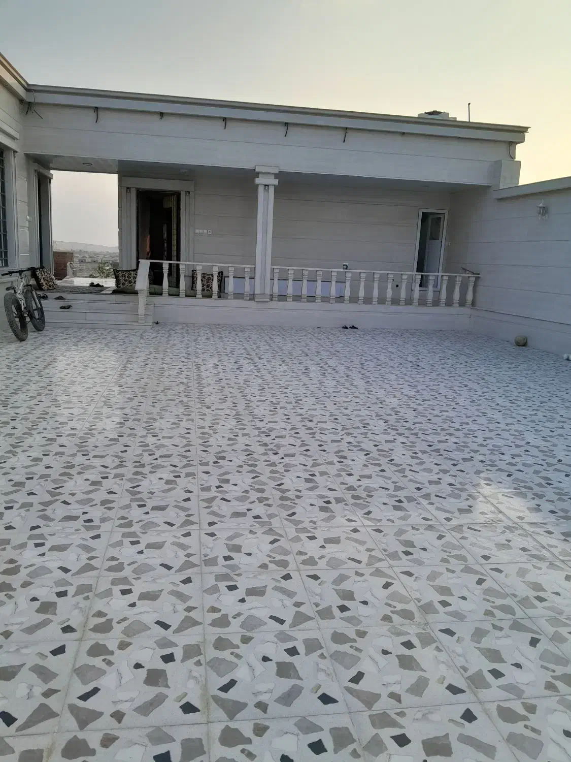 سوییت تمییز حیاط دار|اجارهٔ کوتاه‌مدت ویلا و باغ|قشم, |دیوار