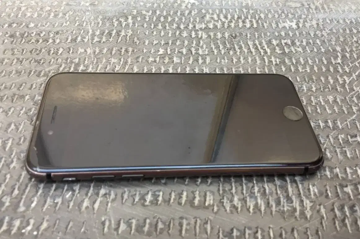 اپل iPhone 8 با حافظهٔ ۶۴ گیگابایت|موبایل|تهران, امیریه|دیوار