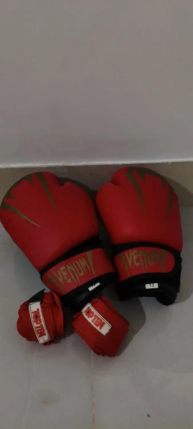 دستکش بوکس|تجهیزات ورزشی|نورآباد ممسنی, |دیوار