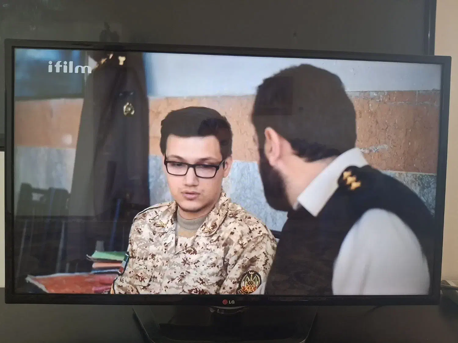 ال ای دی الجی ۴۲ اینچ|تلویزیون و پروژکتور|بوشهر, |دیوار