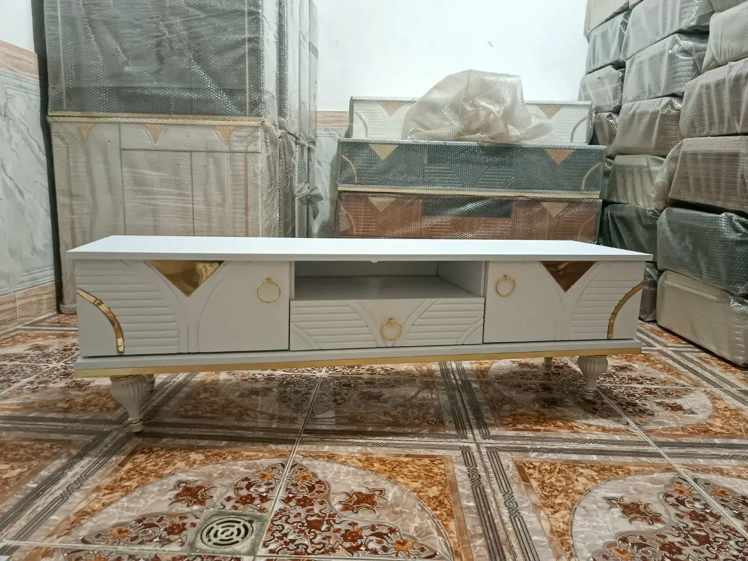 تولیدی میز تیوی جلو مبلی جا کفشی فقط3600|مبلمان خانگی و میز عسلی|بناب, |دیوار