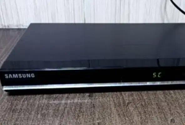 دستگاه DVD JVC و دستگاه ویدئو|پخش‌کننده DVD و ویدیو|مشهد, فرهنگیان (شهرک غرب)|دیوار