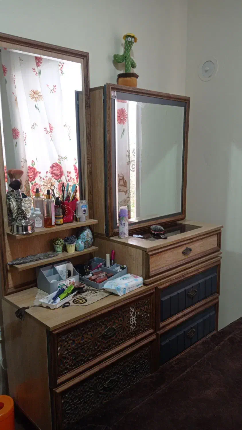 تخت دو نفره|تخت و سرویس خواب|نور, |دیوار