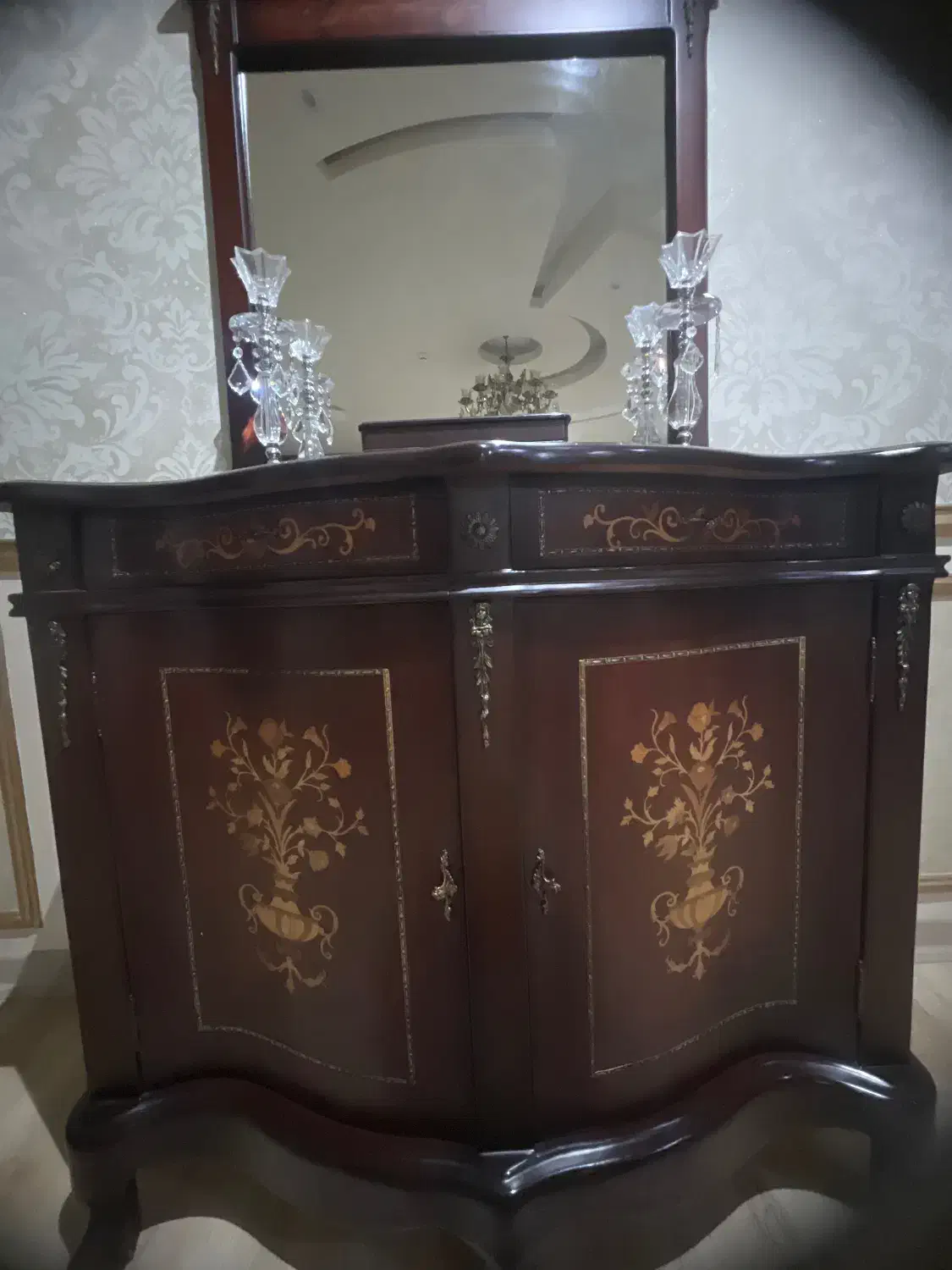 اینه و کنسول|بوفه، ویترین، کنسول|نیشابور, دارایی|دیوار