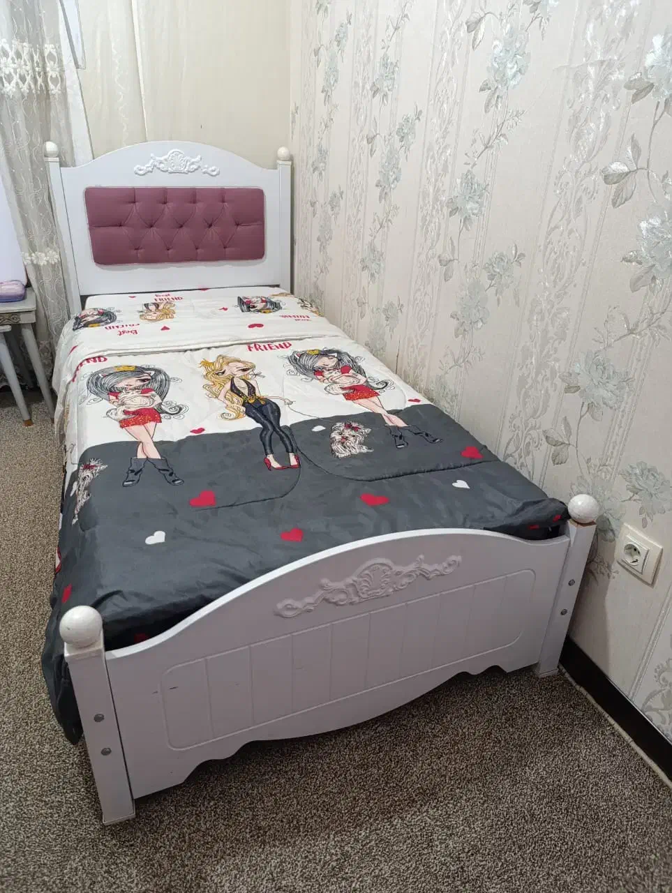 تخت تک نفره درحدنوباتشگ یکسال نمیشه خریدم|تخت و سرویس خواب|بندر ماهشهر, |دیوار