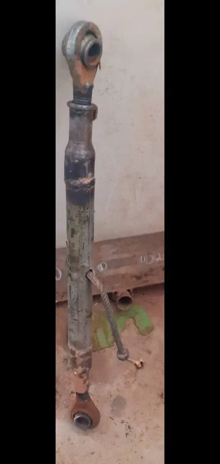 بازو‌وسط‌فابریکی‌باریک‌رومانی|ماشین‌آلات صنعتی|اقلید, |دیوار