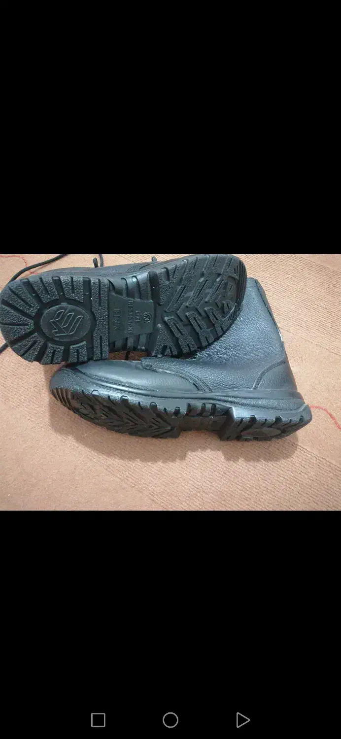 پوتین و کفش چرمی|کیف، کفش، کمربند|گنبد کاووس, |دیوار