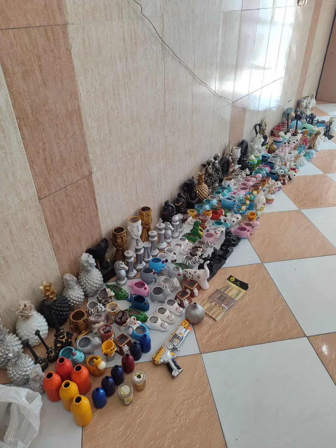 حراج کلیه لوازم دکوری و گلدان و آشپز خانه ای|مجسمه، تندیس، ماکت|شهرکرد, |دیوار