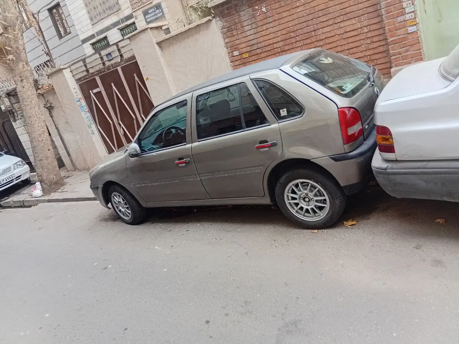 فولکس گل قهوای|خودرو سواری و وانت|تهران, امام زاده عبدالله|دیوار