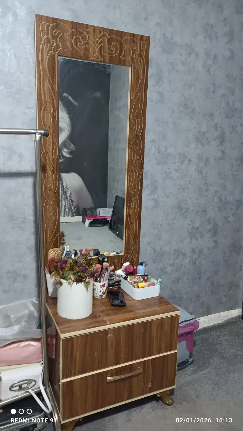 آیینه کنسول|آینه|مسجد سلیمان, |دیوار