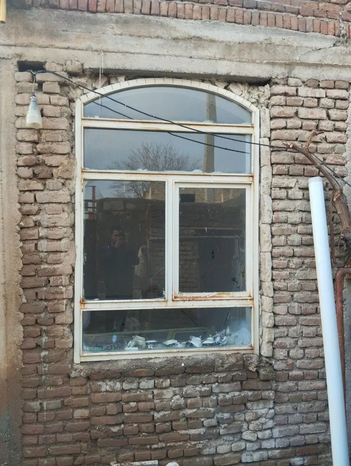 یک عدد پنجره خانه در عرض ۱/۲۵ و طول ۱/۹۰|مصالح و تجهیزات ساختمان|ملکان, |دیوار