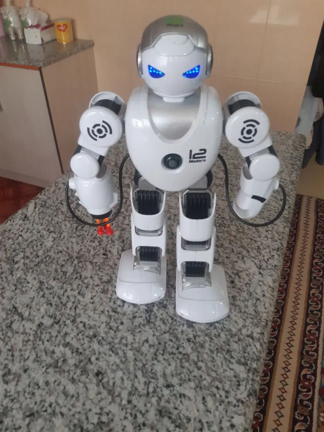 رباط درحدنو|اسباببازی|میبد, |دیوار