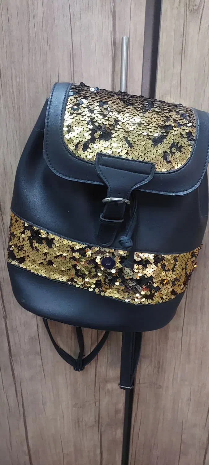 کیف|کیف، کفش، کمربند|اصفهان, نقش جهان|دیوار