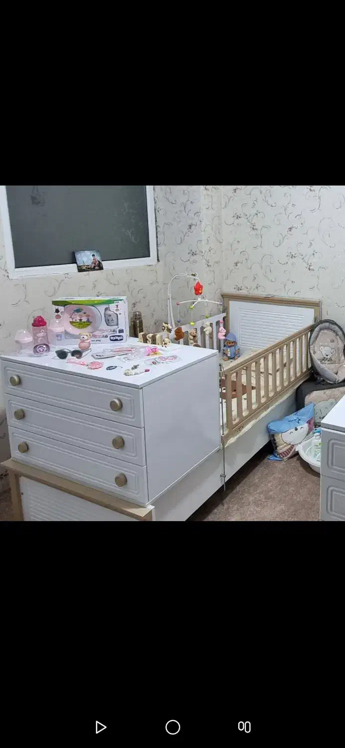 تخت خواب نوزادی نو|تخت و سرویس خواب|کرمانشاه, |دیوار
