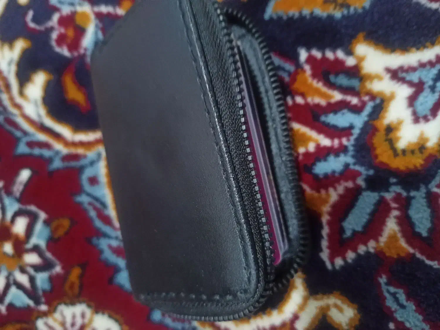 گمشده|اشیا|الشتر, |دیوار