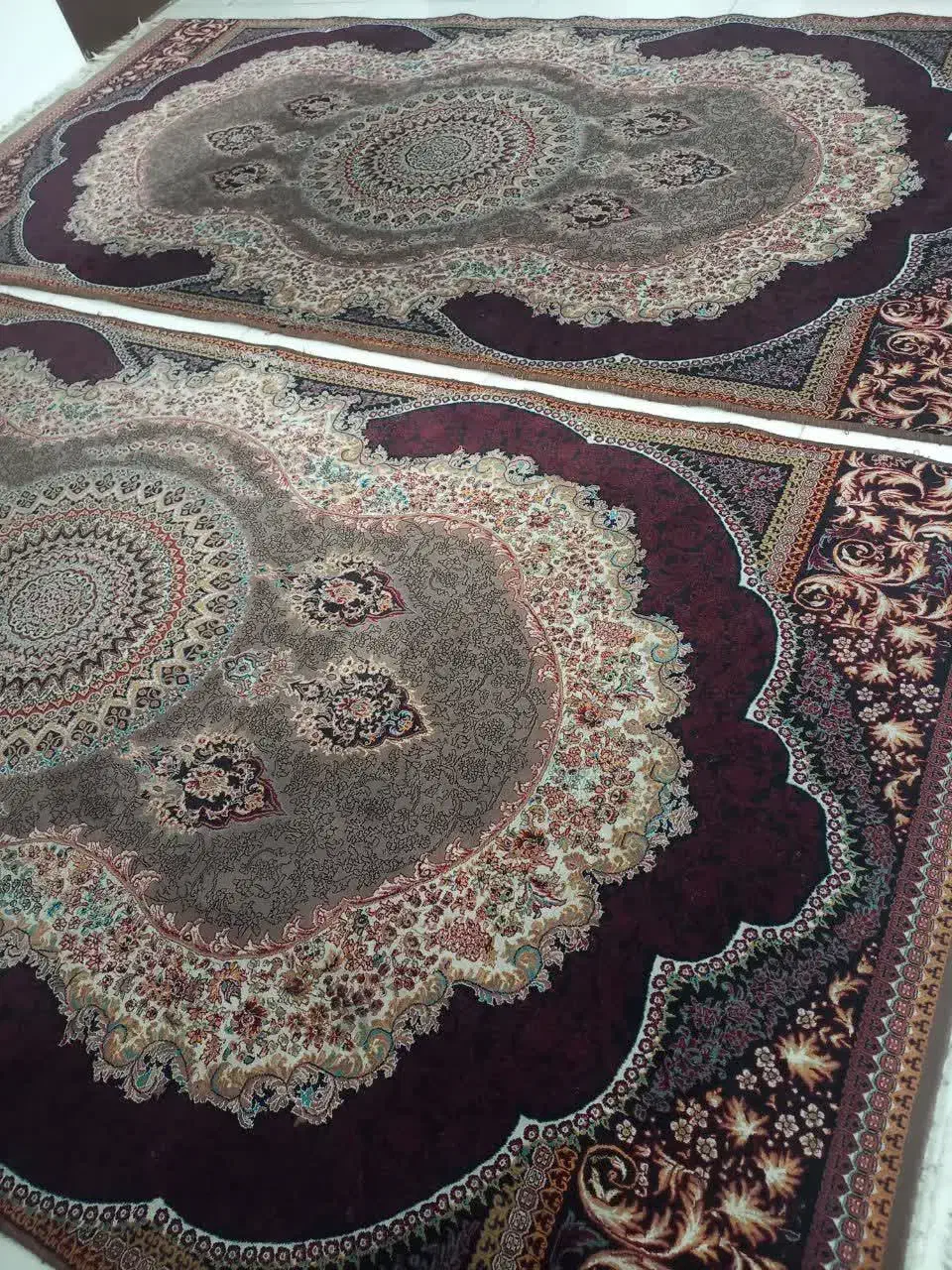 جفت فرش ۴متری ۷۰۰شانه ۲۵۵۰ گردویی دستبافگونه|فرش|کرج, کمال‌شهر|دیوار