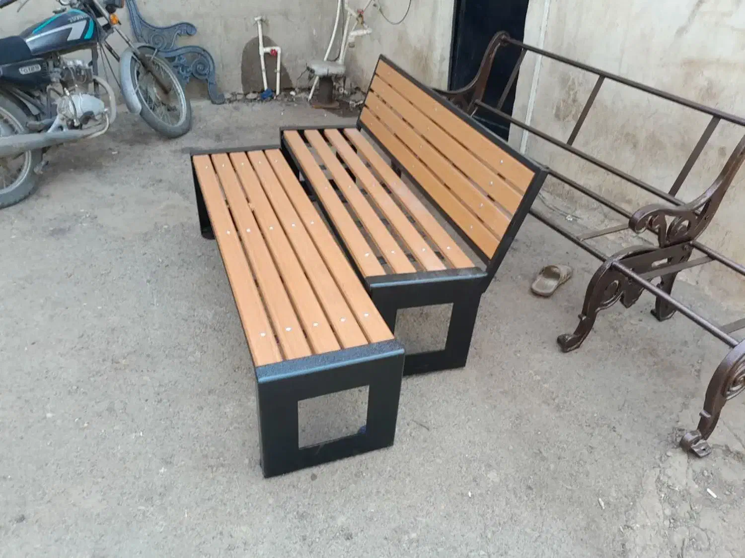 نیمکت پارکی باغی چوبی با کیفیت و دوام بالا|صندلی و نیمکت|تهران, صادقیه|دیوار
