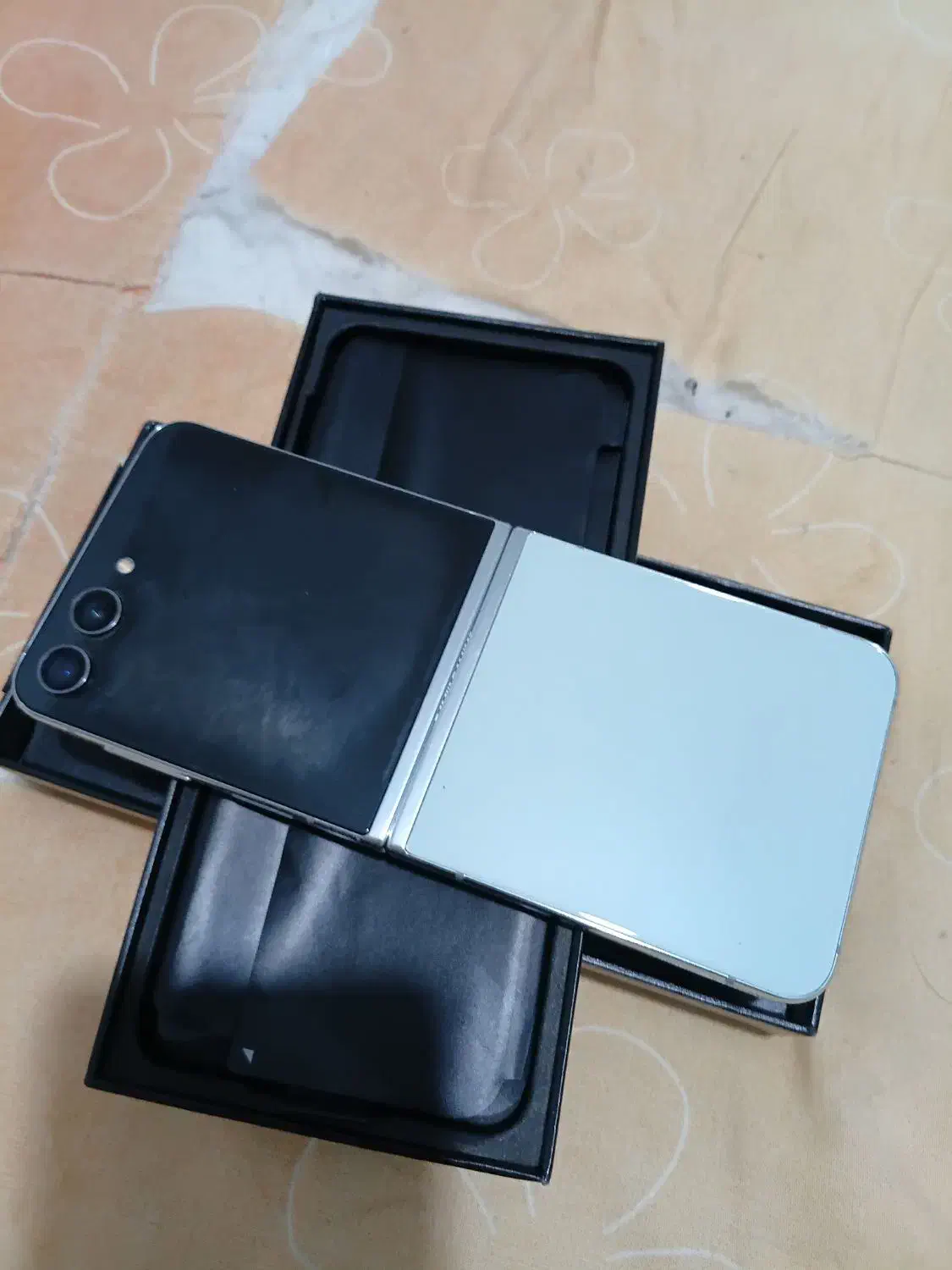 گوشی موبایل سامسونگ z flip5|موبایل|ری, ظهیرآباد|دیوار