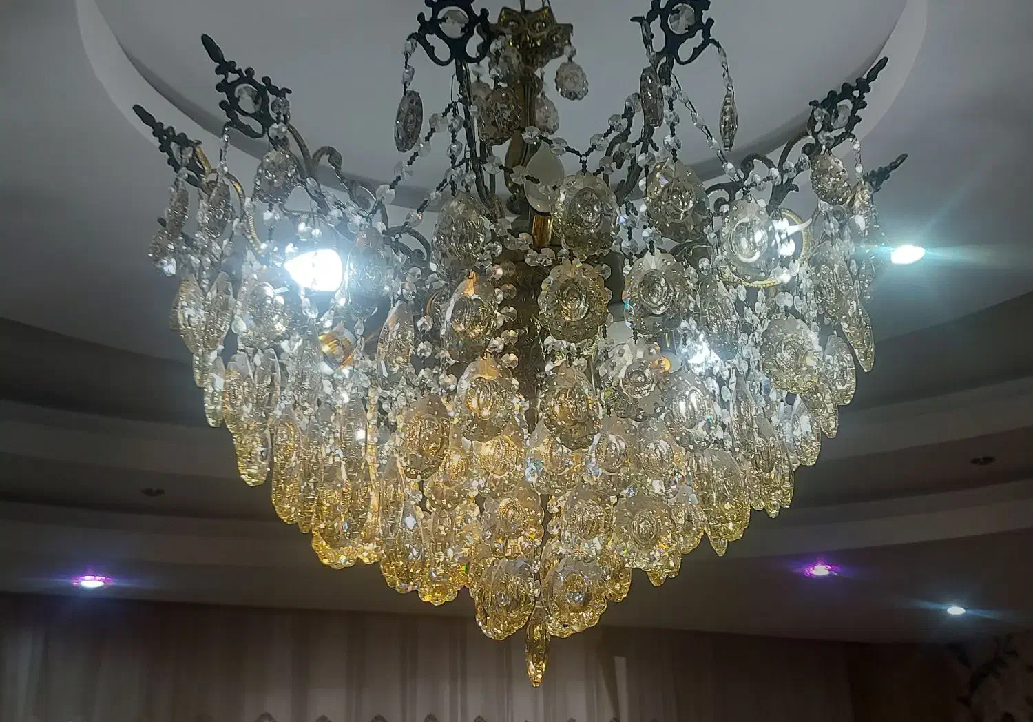 لوستر برنز۱۲شاخه به همراه دیوارکوب ست|لوستر و چراغ آویز|اردبیل, |دیوار