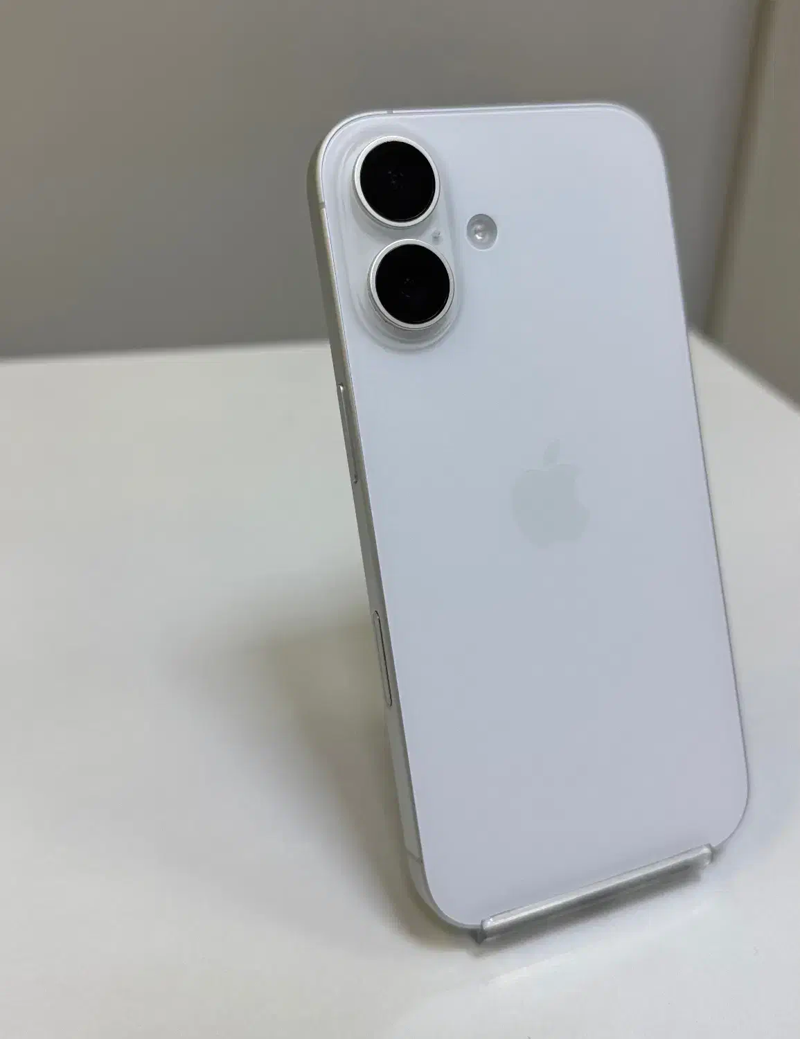 ایفون ۱۶ نرمال|موبایل|مشهد, بهشت|دیوار