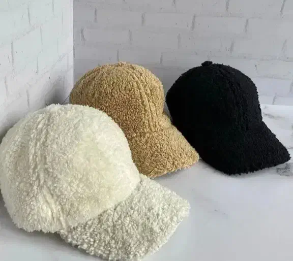 کلاه تدی|لباس|ارومیه, |دیوار