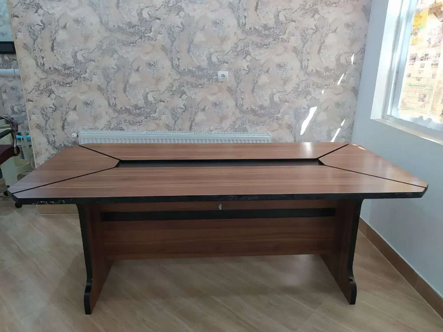 میز کنفرانس و صندلی رایانه صنعت|مبلمان اداری|سمنان, |دیوار