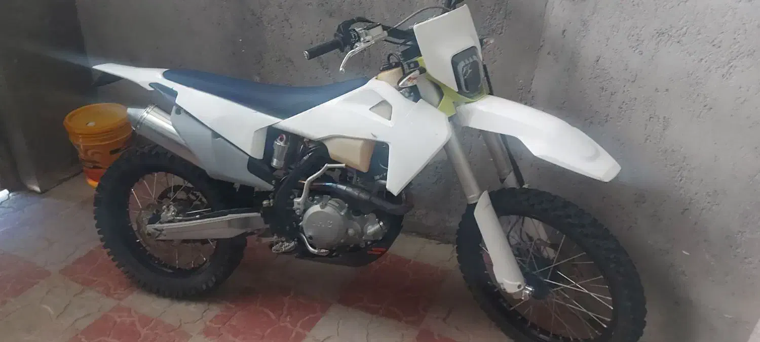 موتور تریل کراس هاسگی ۲۵۰ دسته اول سالم فابریک|موتورسیکلت|زنجان, |دیوار