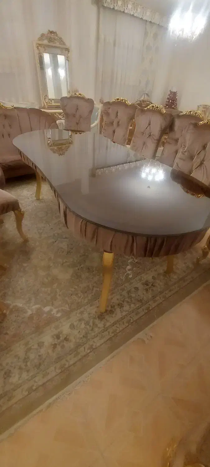 مبل ۷ نفره و میز ناهار خوری ۸ نفره|مبلمان خانگی و میز عسلی|گلپایگان, |دیوار