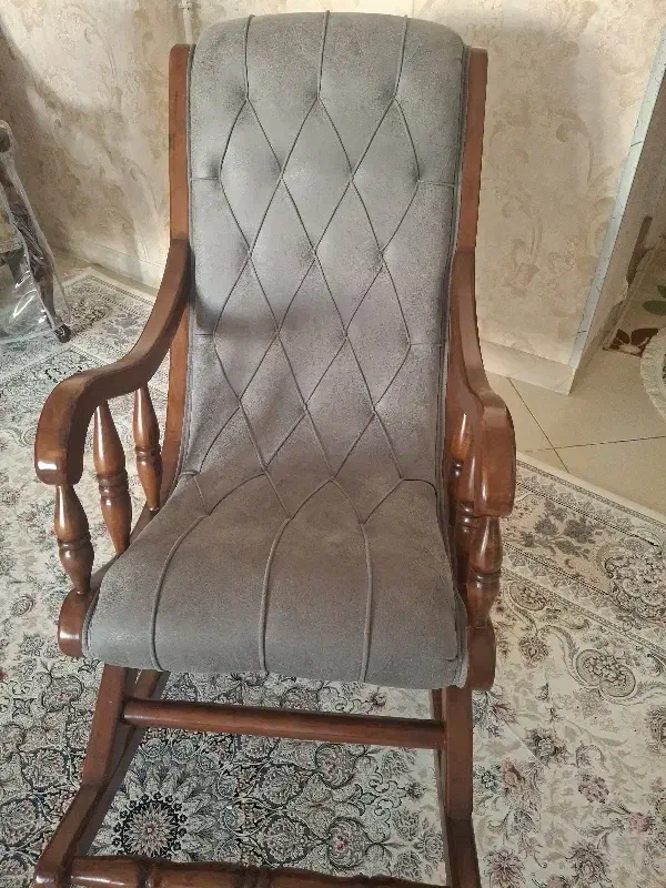 صندلی راک بسیار تمیز در حد نو|صندلی و نیمکت|همدان, |دیوار