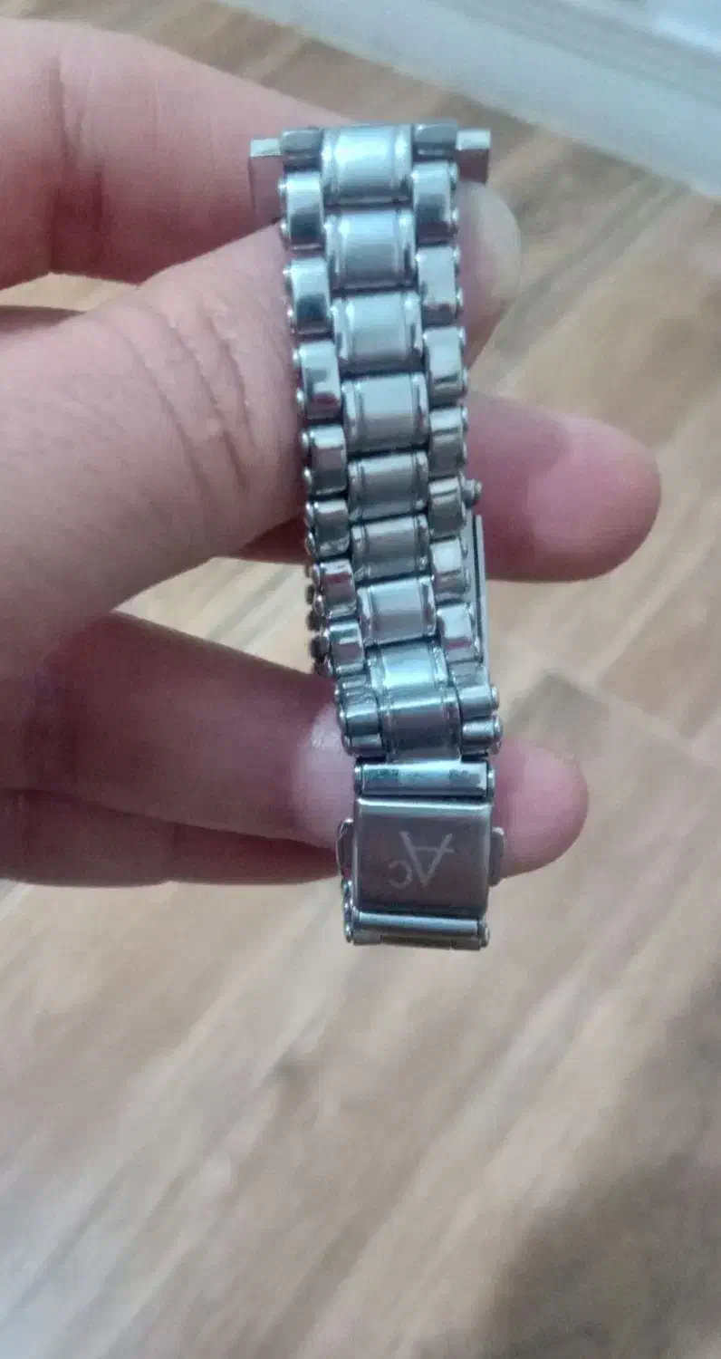 دو عدد ساعت زنانه|ساعت|دورود, |دیوار