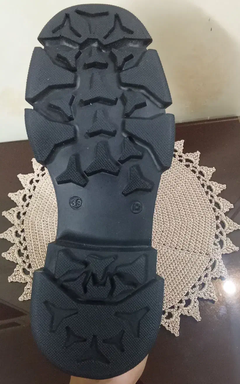 نیم بوت سایز ۳۹ زنانه|کیف، کفش، کمربند|گلبهار, شهر جدید گلبهار|دیوار