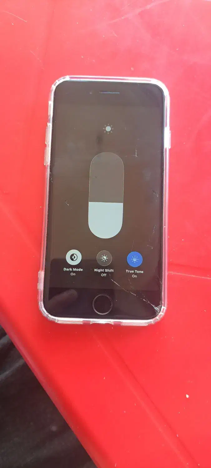 ایفون se 2020 128 گیگ|موبایل|همدان, |دیوار