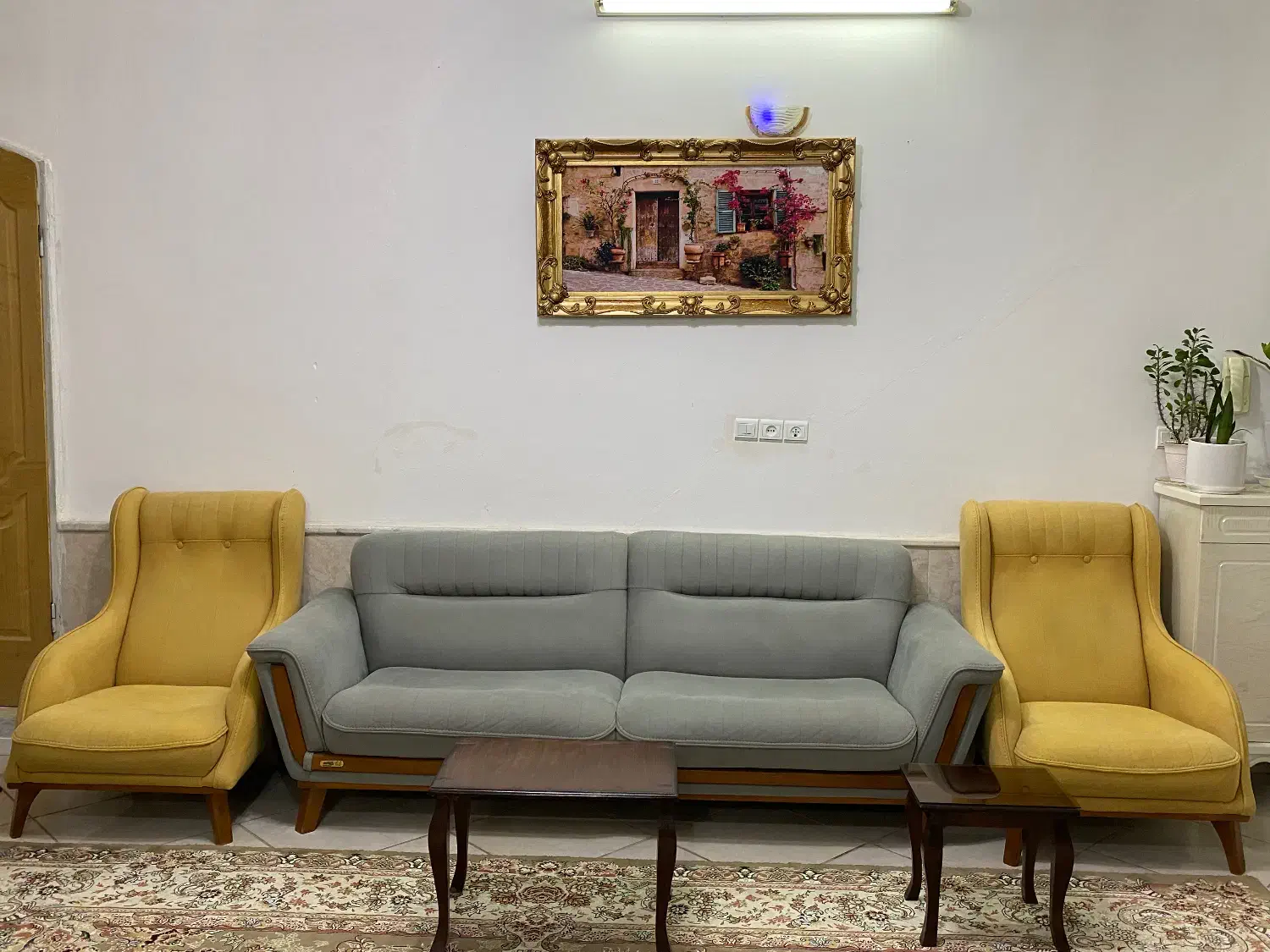 مبل راحتی|مبلمان خانگی و میز عسلی|تربتحیدریه, آسایش|دیوار