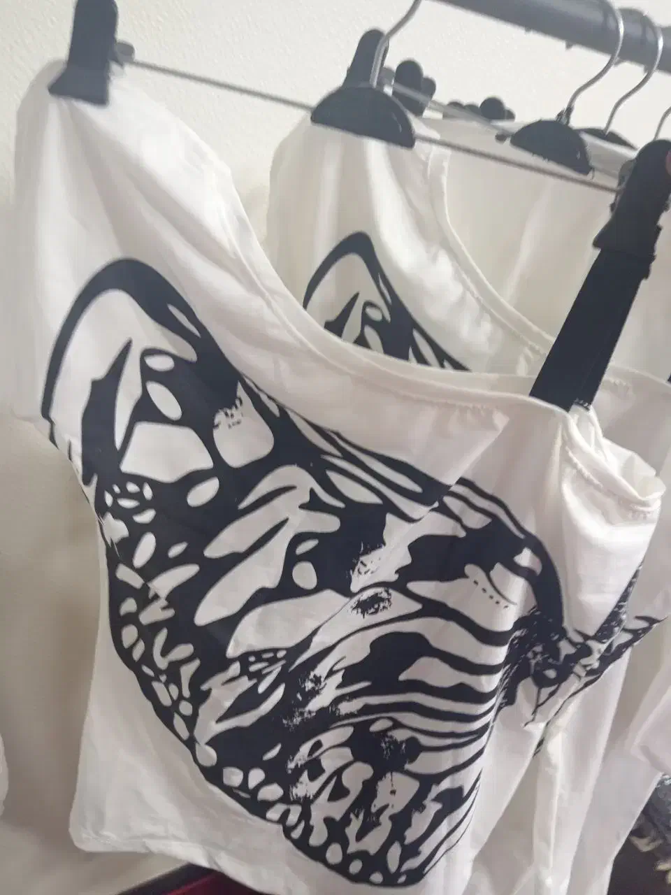 فروش لباس به علت جمع آوری مغازه|لباس|شاهین‌شهر, خانه کارگر|دیوار