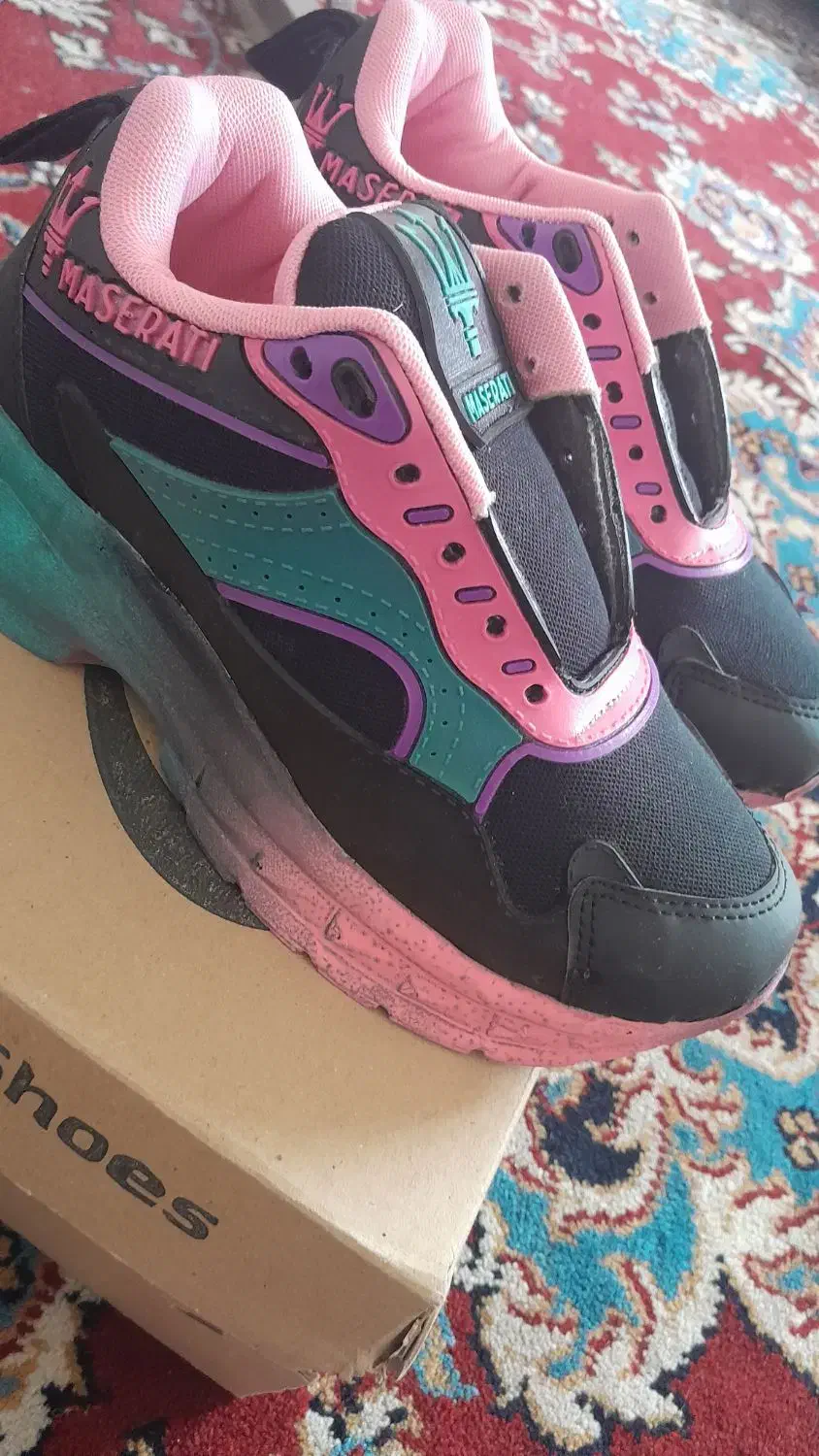 کفش|کیف، کفش، کمربند|بیرجند, |دیوار