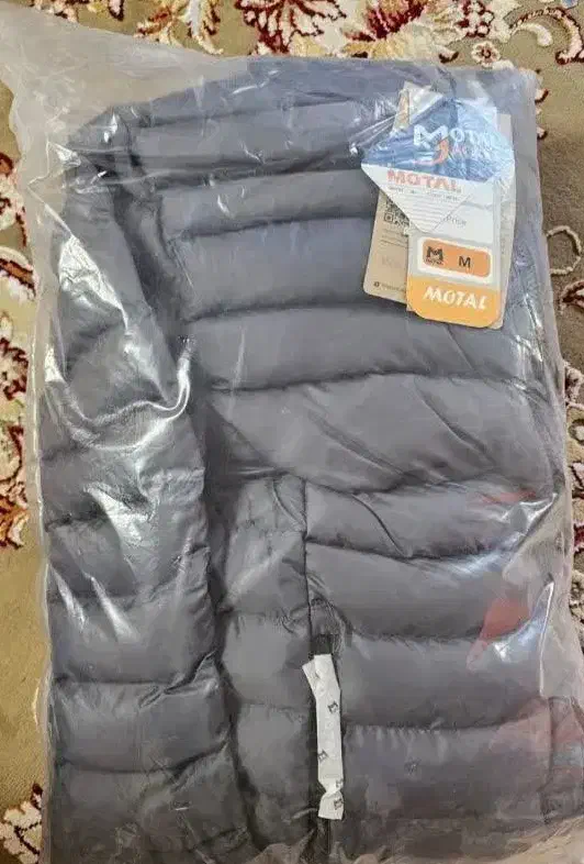 کاپشن پر سبک کوهنوردی مارک موتال|لباس|نیشابور, هفده شهریور|دیوار