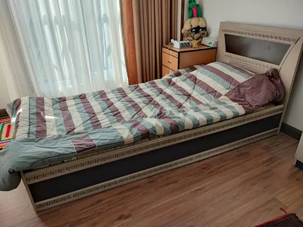 تخت یک نفره و کتابخانه|تخت و سرویس خواب|تهران, دردشت|دیوار