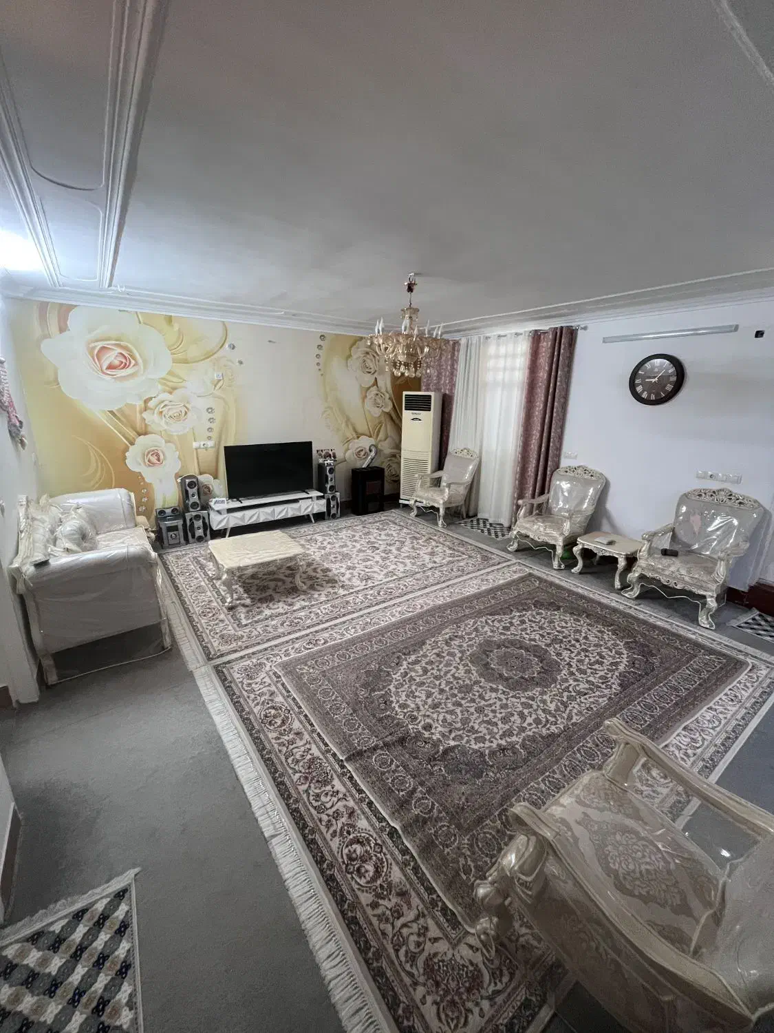 مبل کلاسیک|مبلمان خانگی و میز عسلی|جم, |دیوار