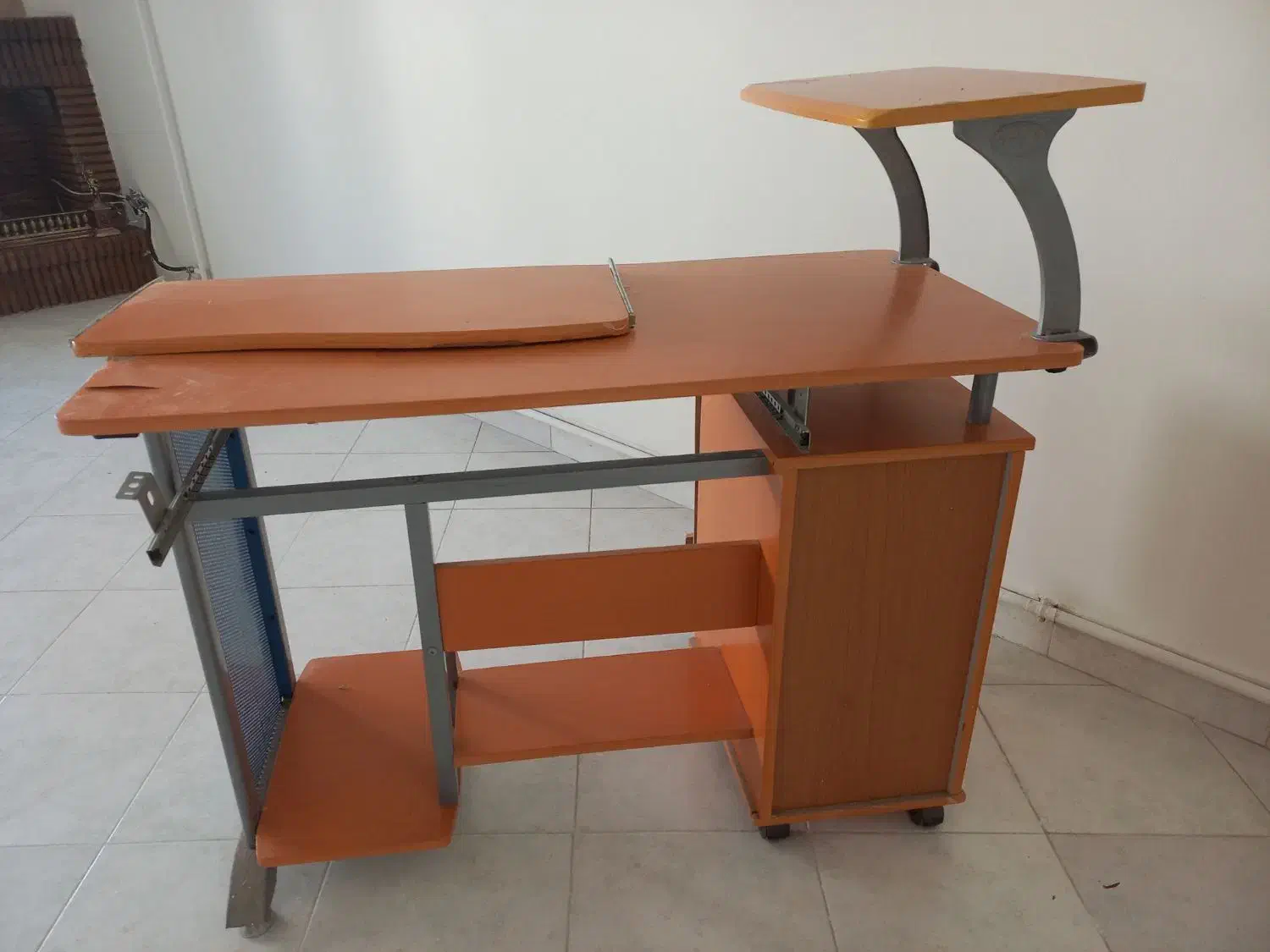 میز کامپیوتر|میز تحریر و کامپیوتر|لاهیجان, شیشه گران|دیوار