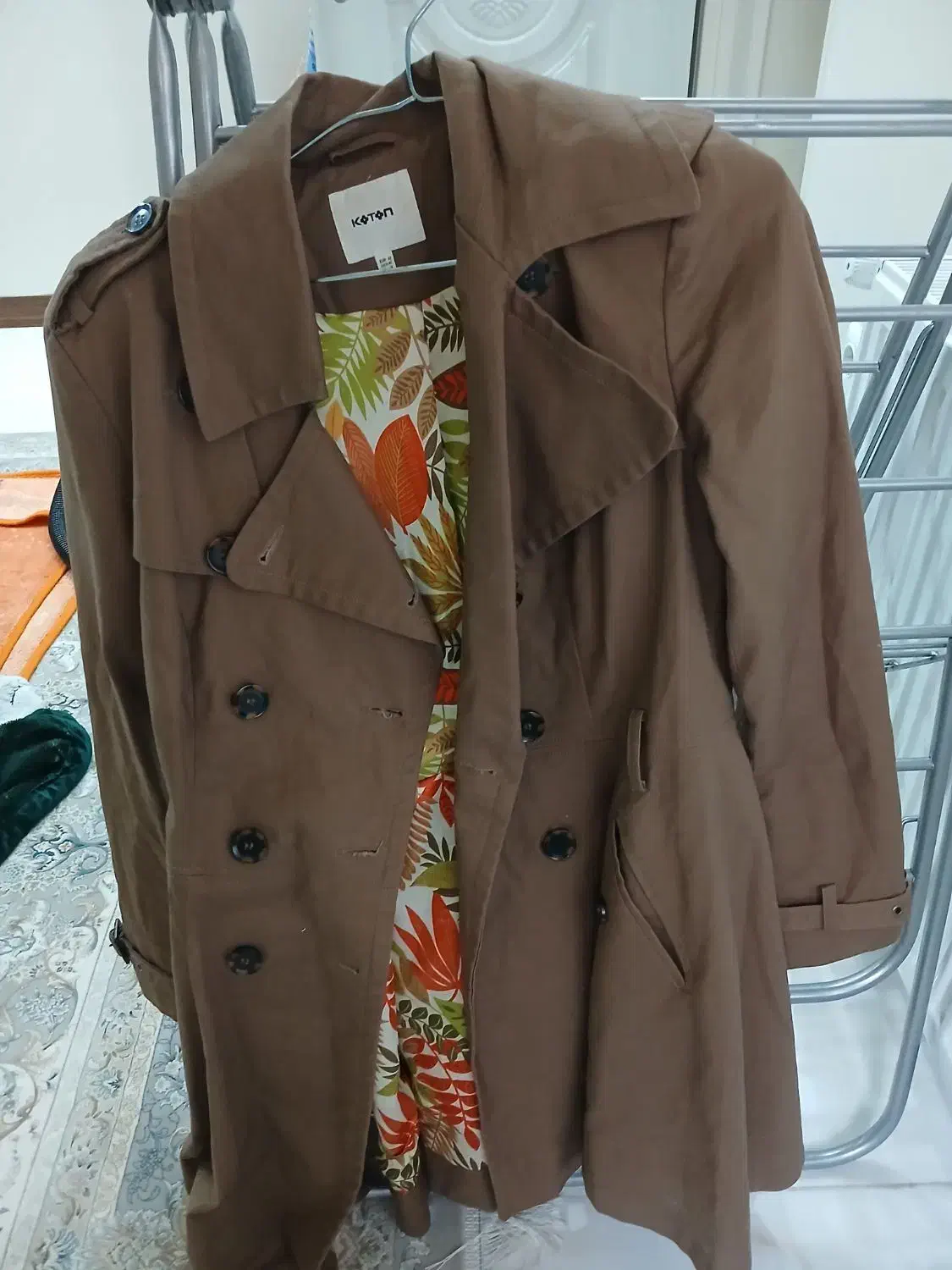 پالتو و بارونی|لباس|صفادشت, |دیوار