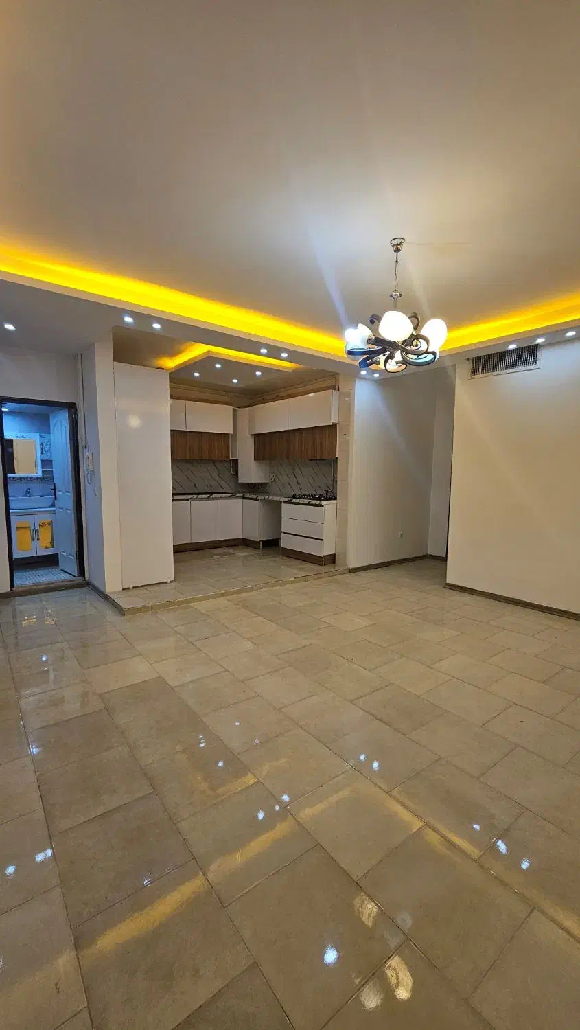 دو خواب ۸۵ متر حمام مستر فول با پارکینگ و آسانسور|فروش آپارتمان|هشتگرد, شهرک صبا سوله|دیوار