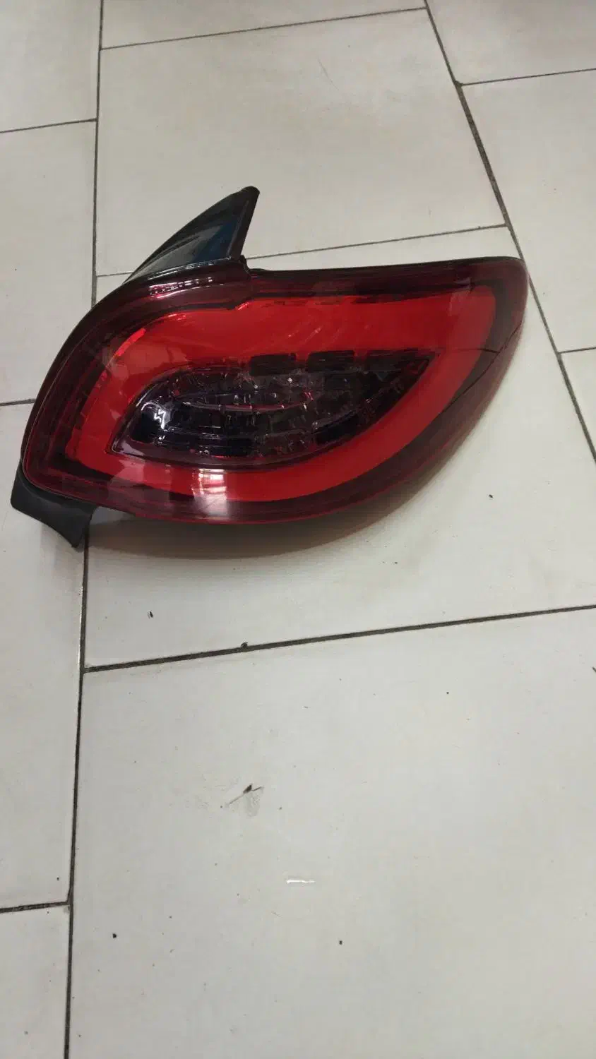 یک عدد چراغ خطر اسپرت ۲۰۶|قطعات یدکی و لوازم جانبی|شیروان (خراسان), |دیوار