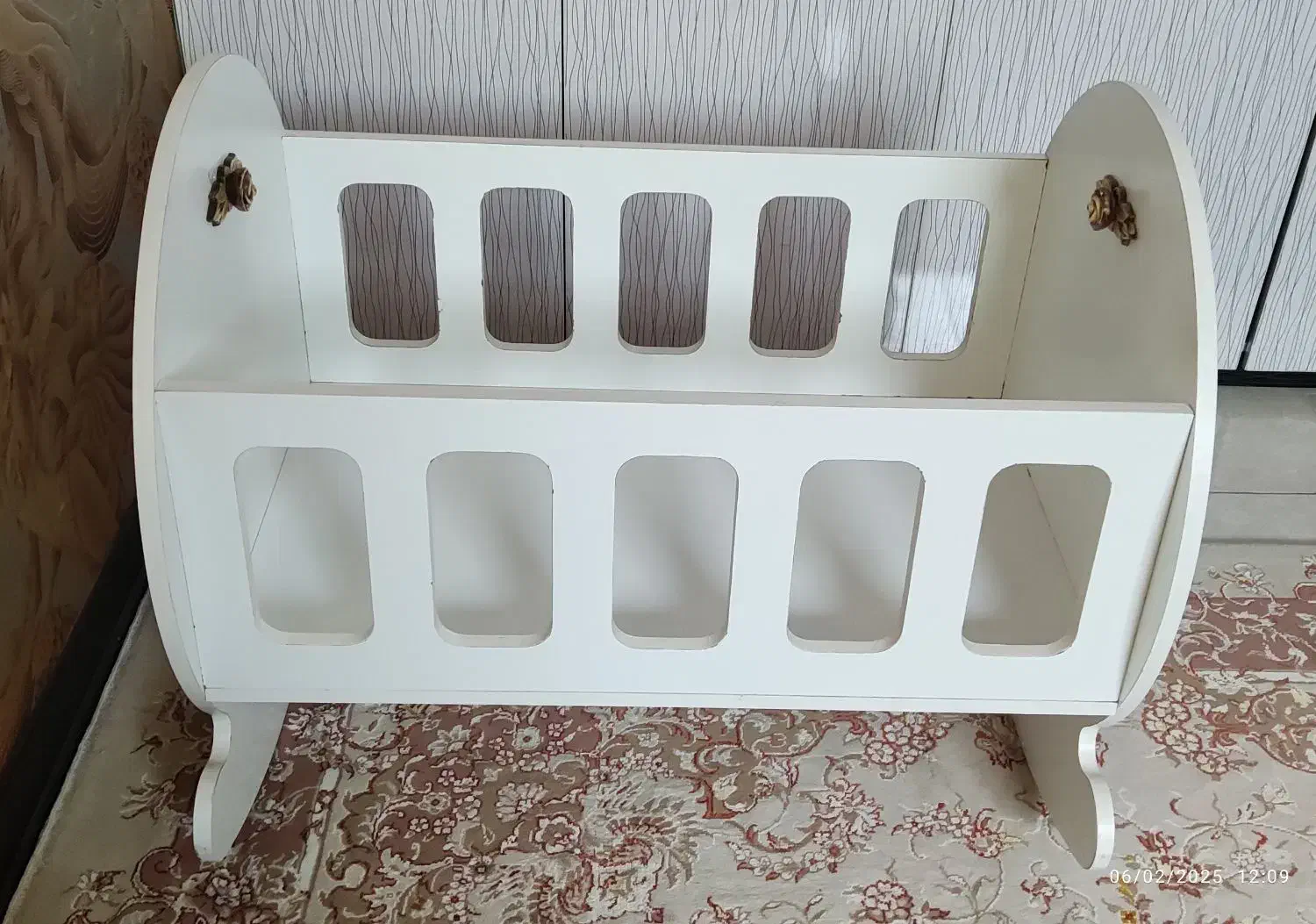 گهواره چوبی نو|تخت و صندلی بچه|اصفهان, دستگرده|دیوار