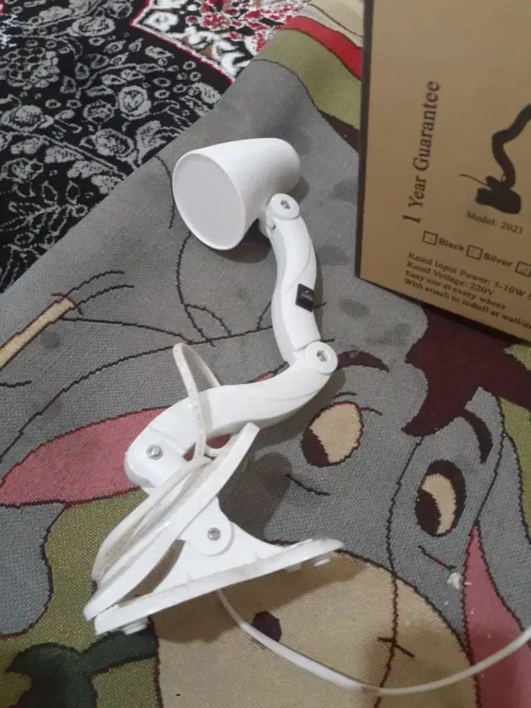 چراغ مطالعه نو گیره داره|لوازم التحریر|پرند, فاز ۶|دیوار