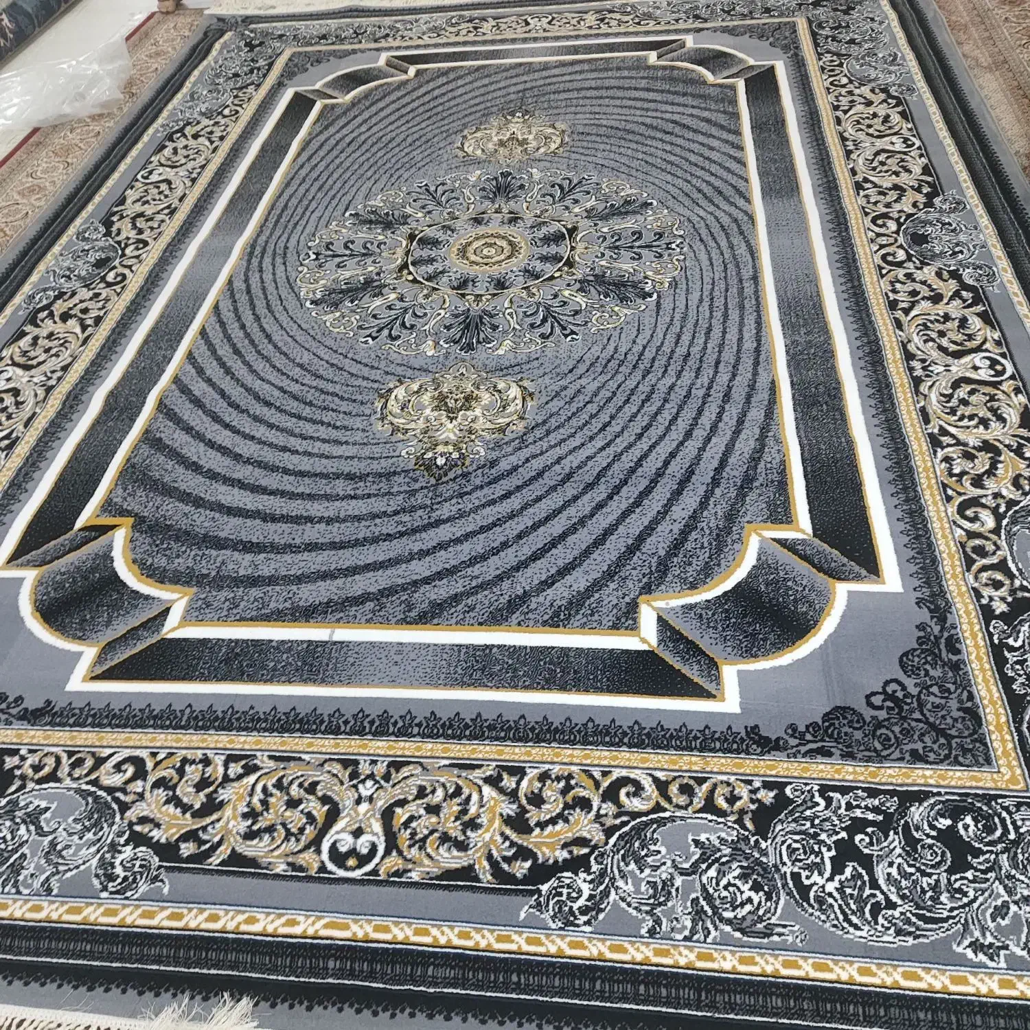 فرش ۷۰۰ شانه فرهنگ|فرش|شیراز, شهرک فرزانگان|دیوار