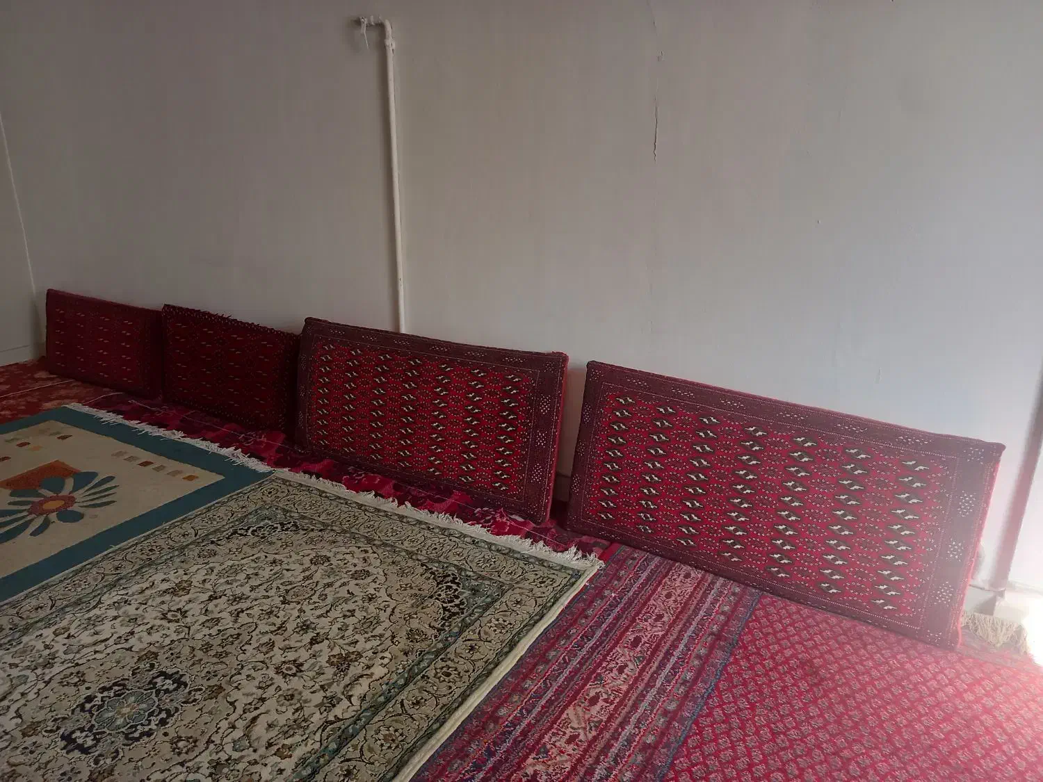 پشتی ارزان و در حد نو|پشتی|کرج, خرمدشت|دیوار