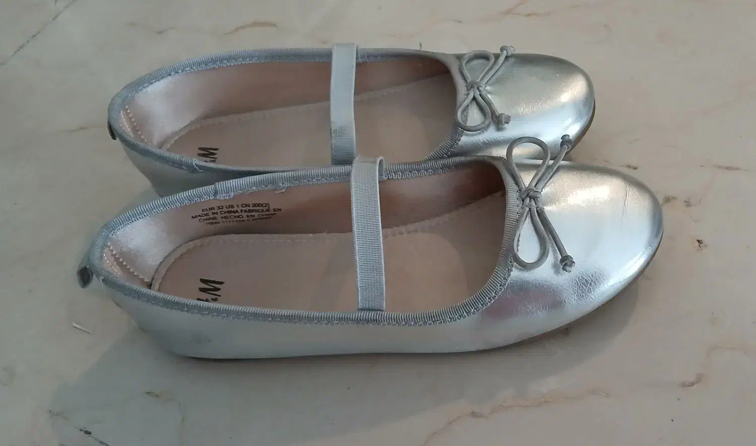 کفش عروسکی H&M بچه گانه سایز ۳۲|کفش و لباس بچه|تهران, مهران (سیدخندان)|دیوار